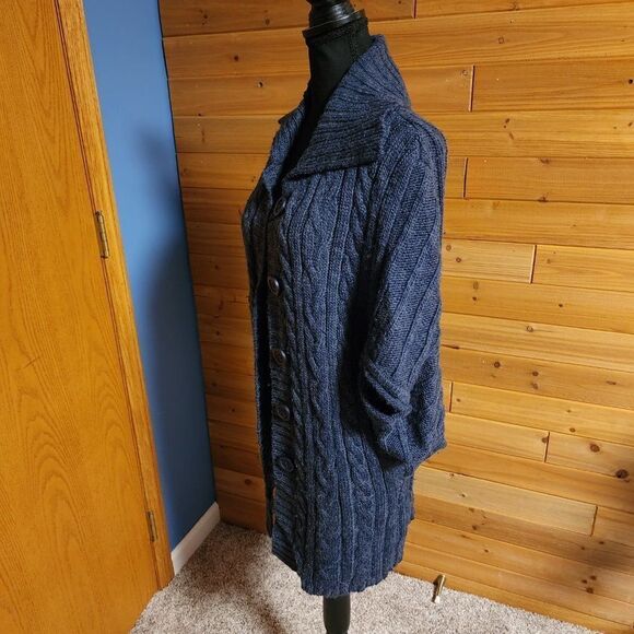 Foreign Exchange M/L Sweater - Picture 2 of 4